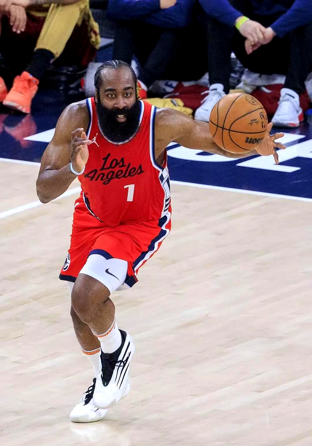 Kaiyun sports -窗口期NBA总决赛焦点战，洛杉矶快船刷新队史纪录，管理层满意，团队化学反应显著的简单介绍