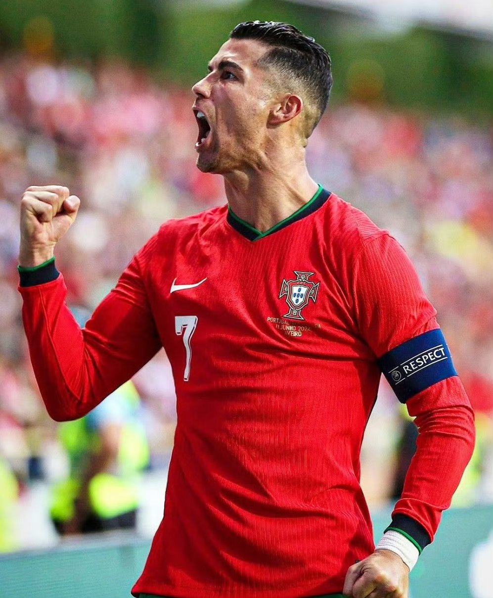 开云真人游戏 -清晨葡萄牙体育备战欧冠，扳平良机细节曝光，更衣室稳定，团队化学反应显著的简单介绍